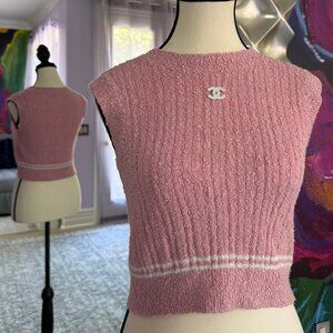 Chanel 2022 Crewneck Tweed CC Crop Top in Pink, Viscose
